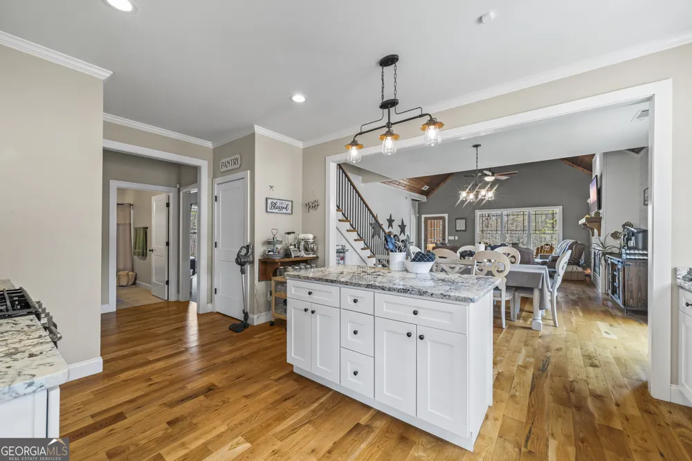 5240 Highway 17 Clarkesville, GA 30523
