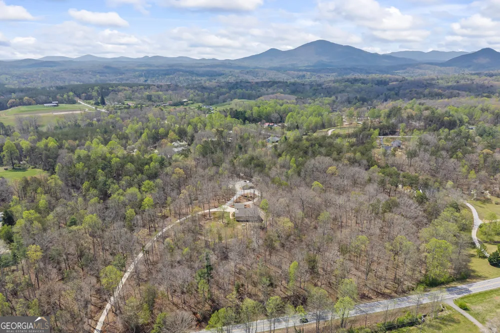 5240 Highway 17 Clarkesville, GA 30523