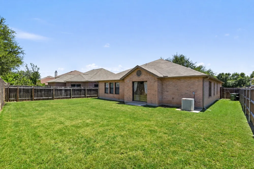 2213 Little Tree Bend Cedar Park, TX 78613