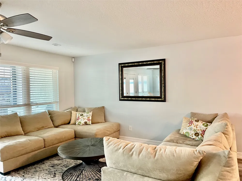 221 Capetown Way Montgomery, TX 77356