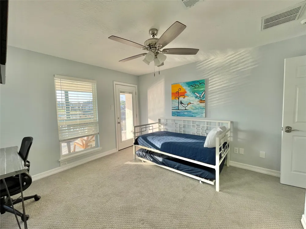 221 Capetown Way Montgomery, TX 77356