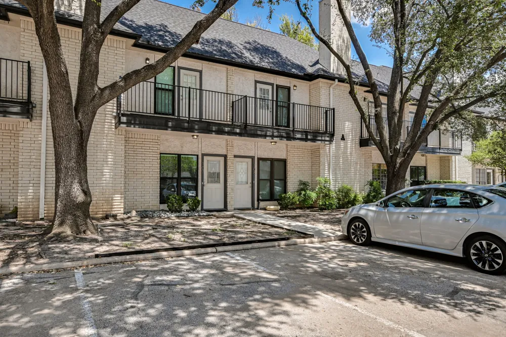1307 Kinney Avenue #107 Austin, TX 78704