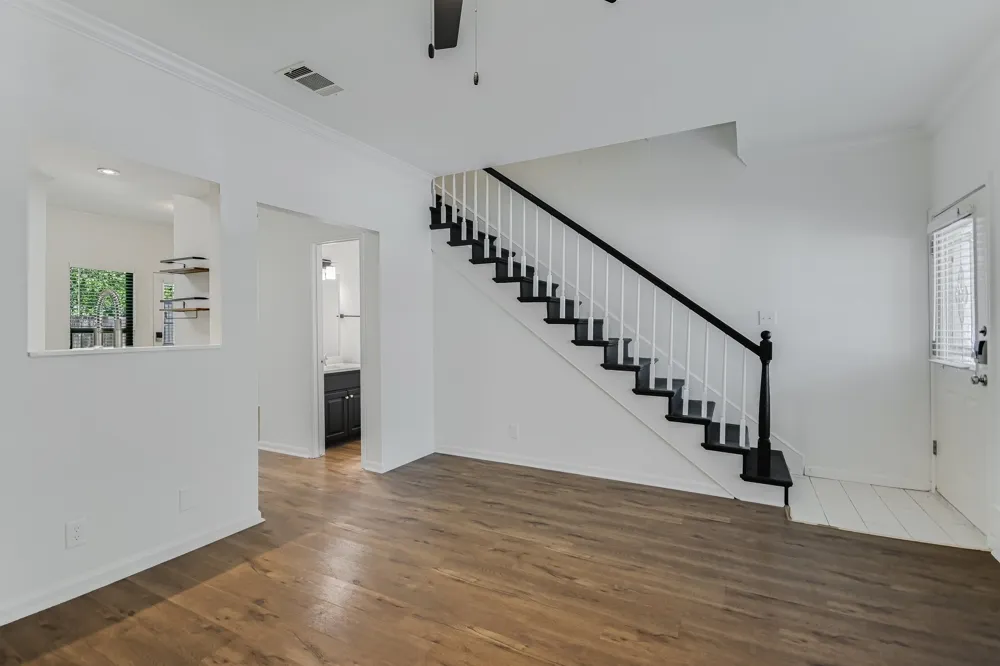 1307 Kinney Avenue #107 Austin, TX 78704