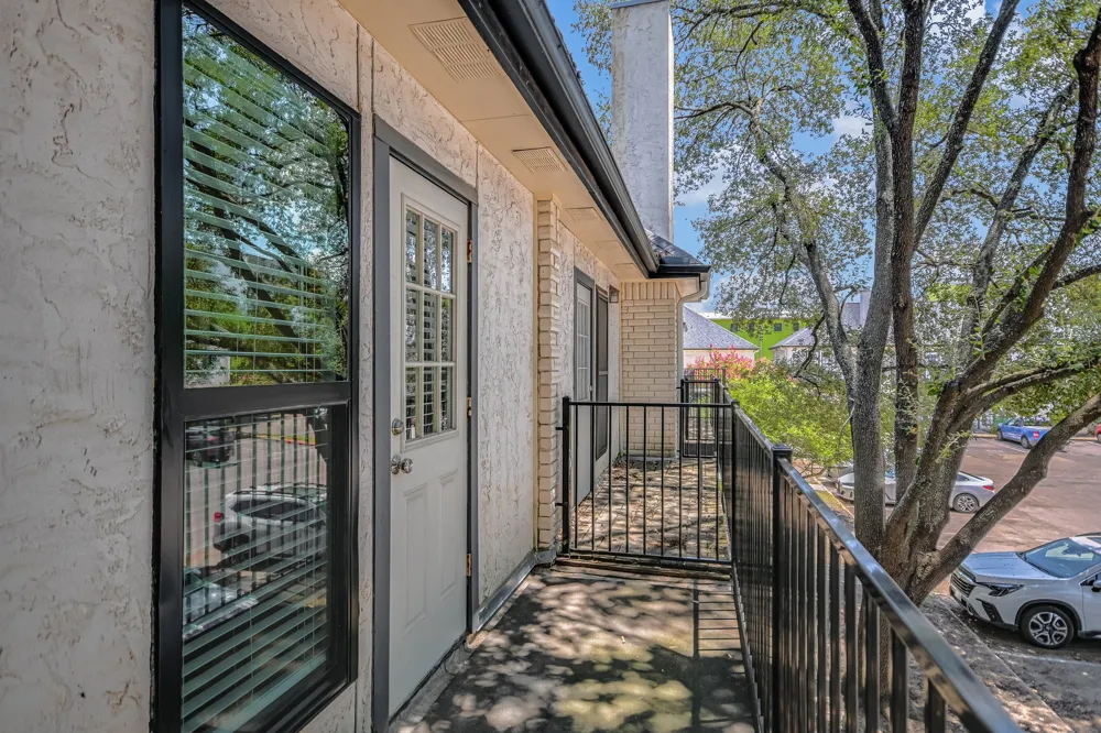 1307 Kinney Avenue #107 Austin, TX 78704
