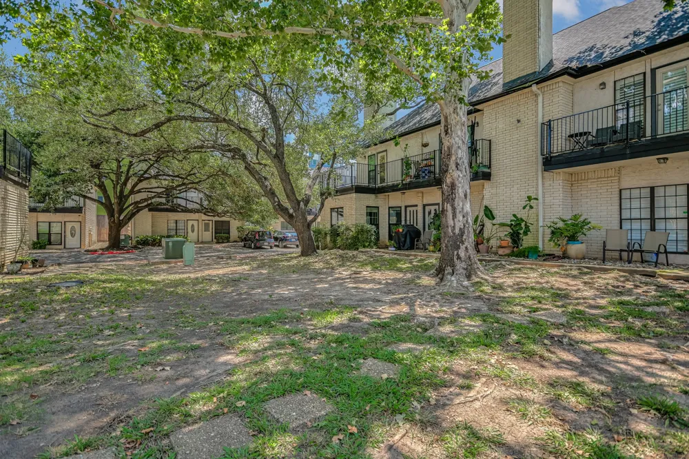 1307 Kinney Avenue #107 Austin, TX 78704