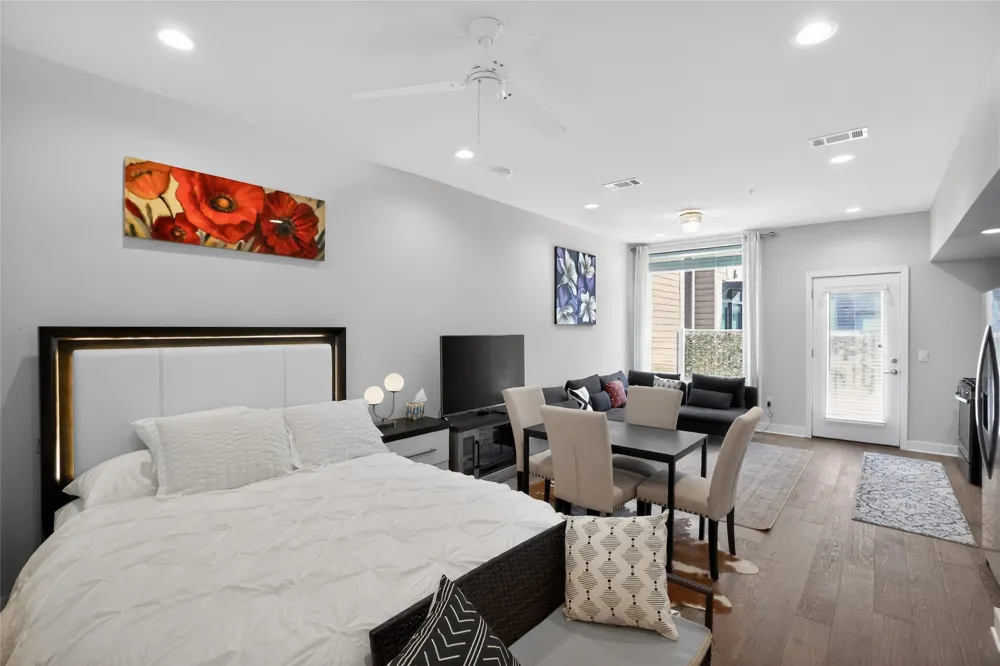 1800 E 4th Street #202 Austin, TX 78702