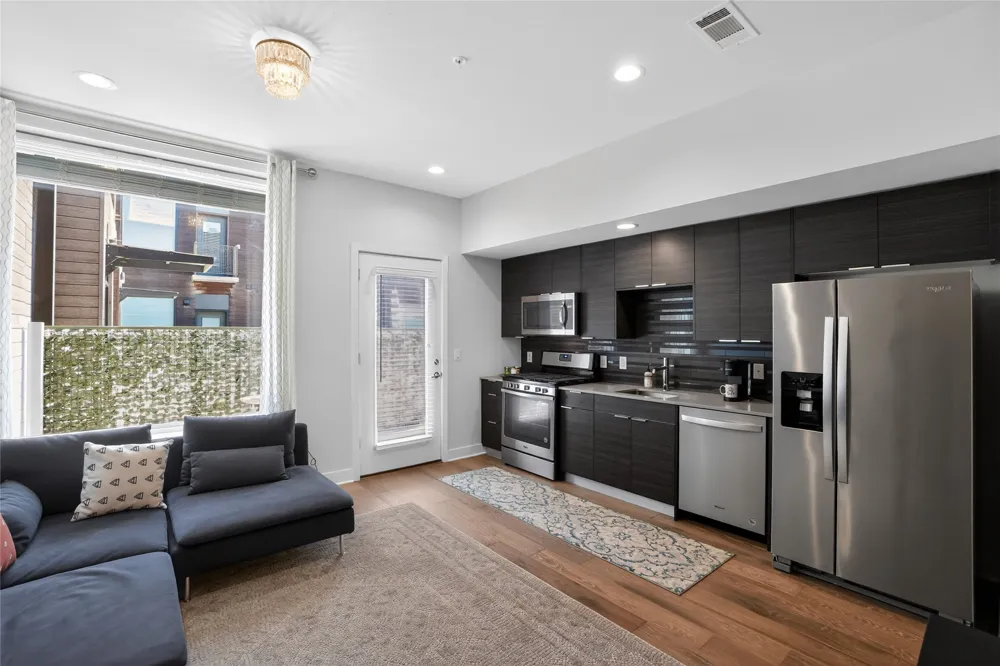 1800 E 4th Street #202 Austin, TX 78702