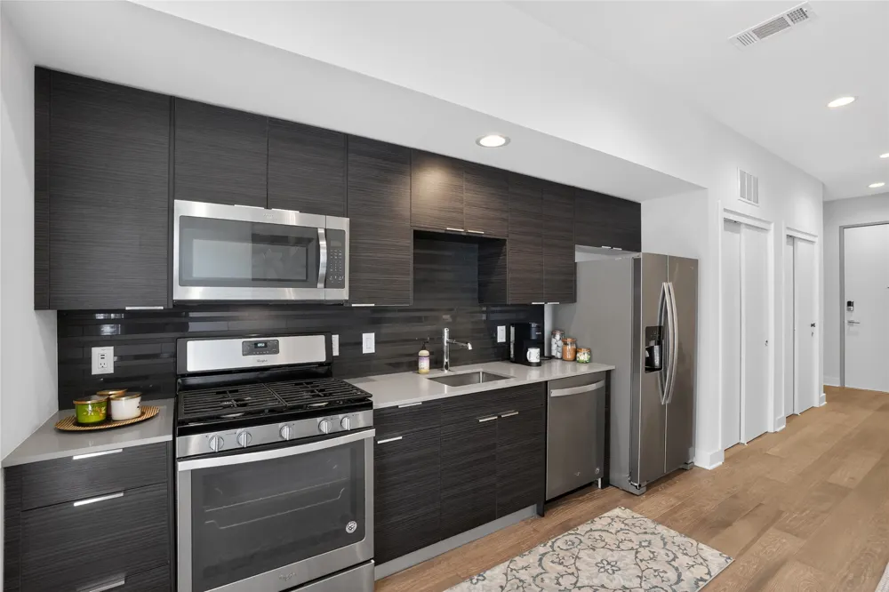 1800 E 4th Street #202 Austin, TX 78702