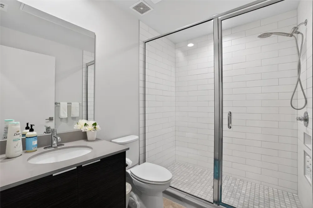 1800 E 4th Street #202 Austin, TX 78702