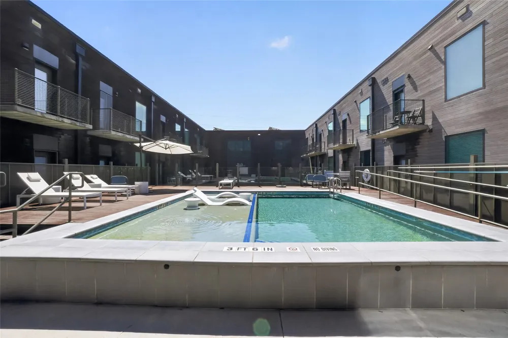 1800 E 4th Street #202 Austin, TX 78702