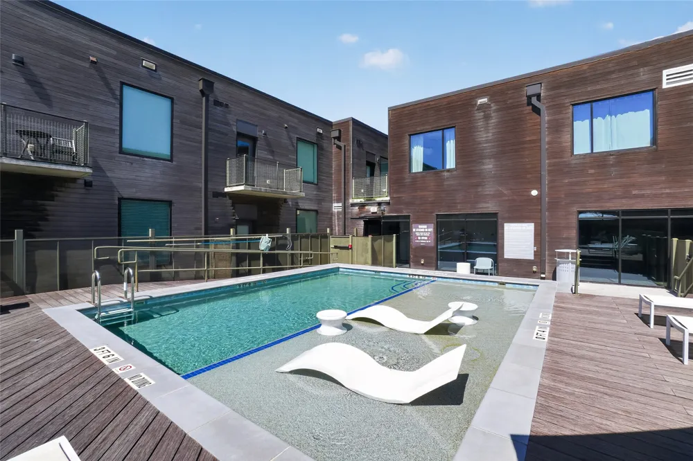 1800 E 4th Street #202 Austin, TX 78702