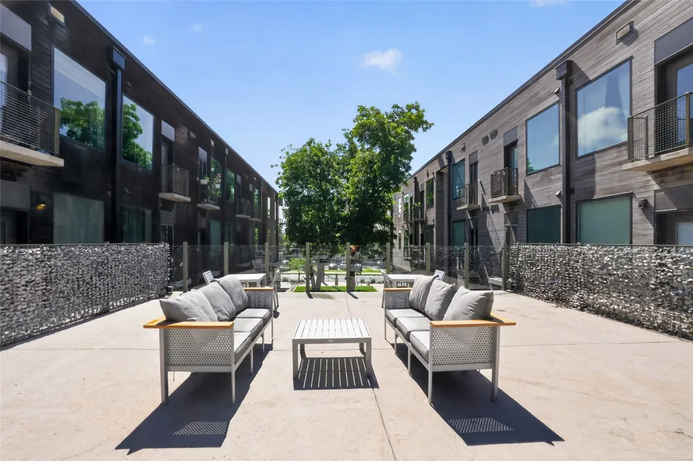 1800 E 4th Street #202 Austin, TX 78702