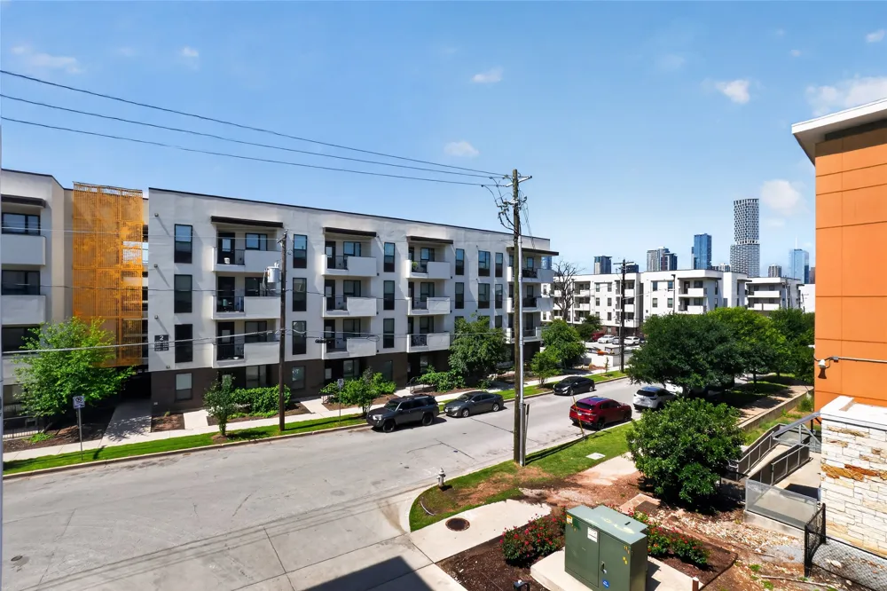 1800 E 4th Street #202 Austin, TX 78702