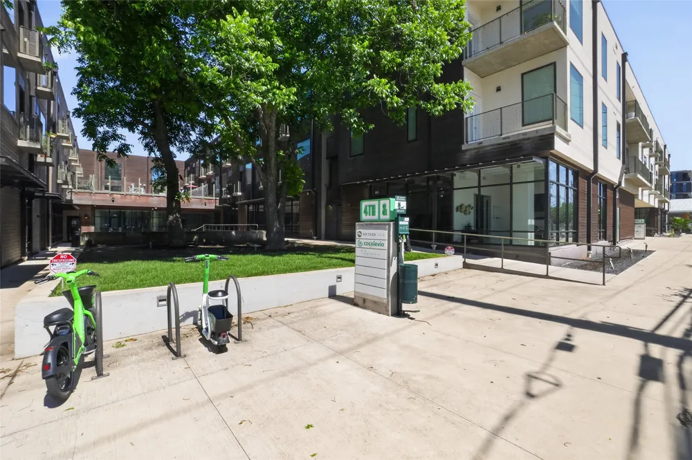 1800 E 4th Street #202 Austin, TX 78702