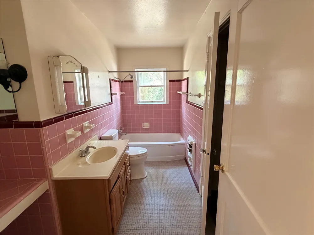 1019 Chestnut Street San Marcos, TX 78666
