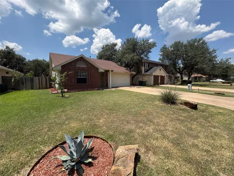 2902 Sabinal Trail