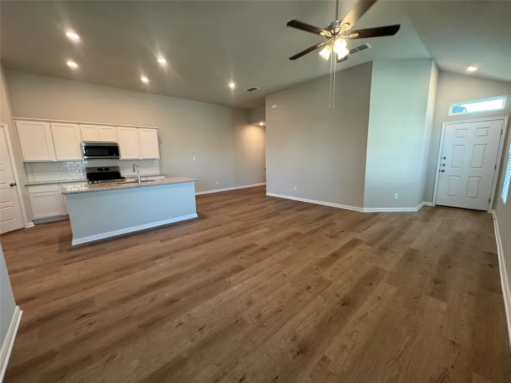 830 Staglin Street #B Buda, TX 78610
