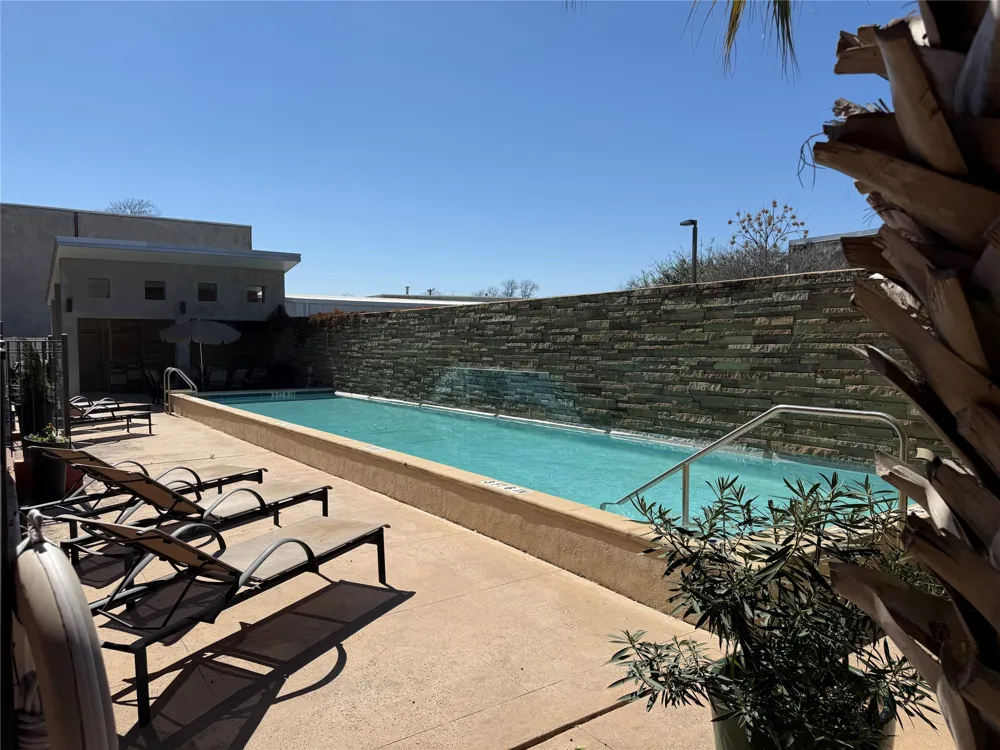 1401 S Flores Street #305 San Antonio, TX 78204