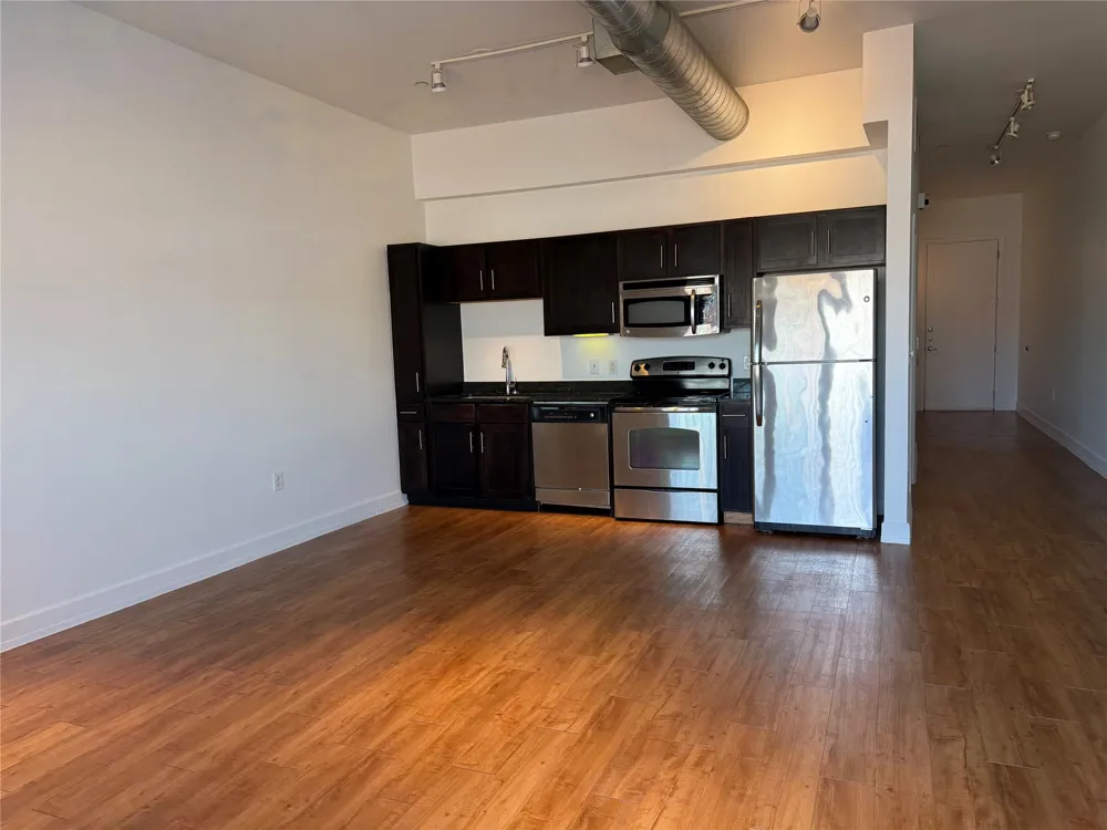1401 S Flores Street #305 San Antonio, TX 78204