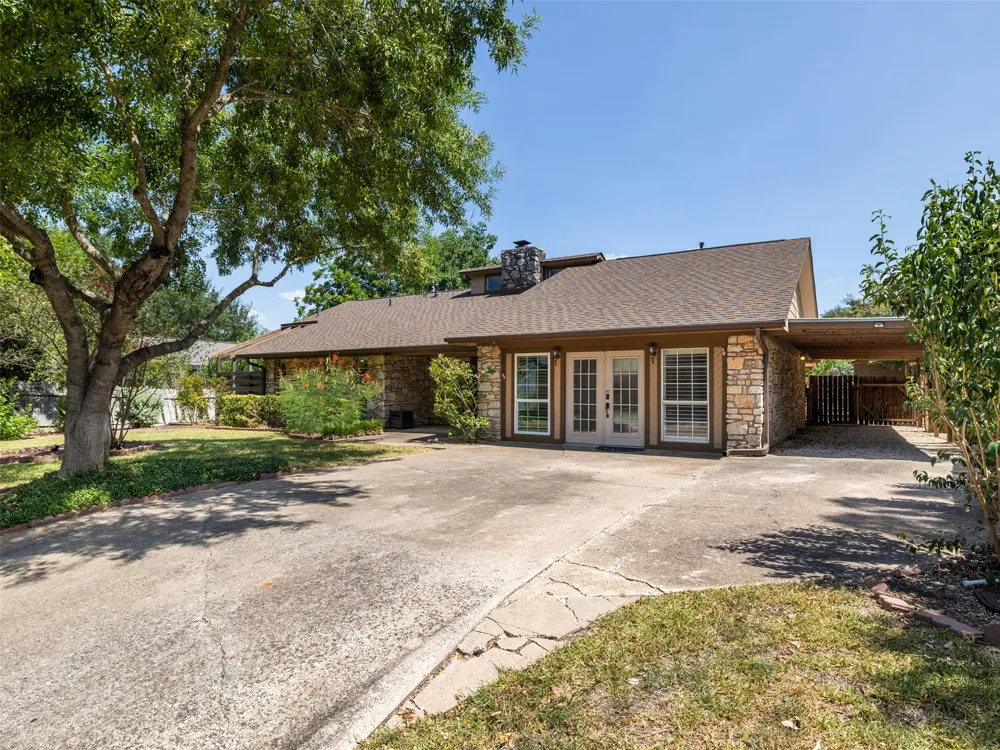 2101 Kent Street Taylor, TX 76574