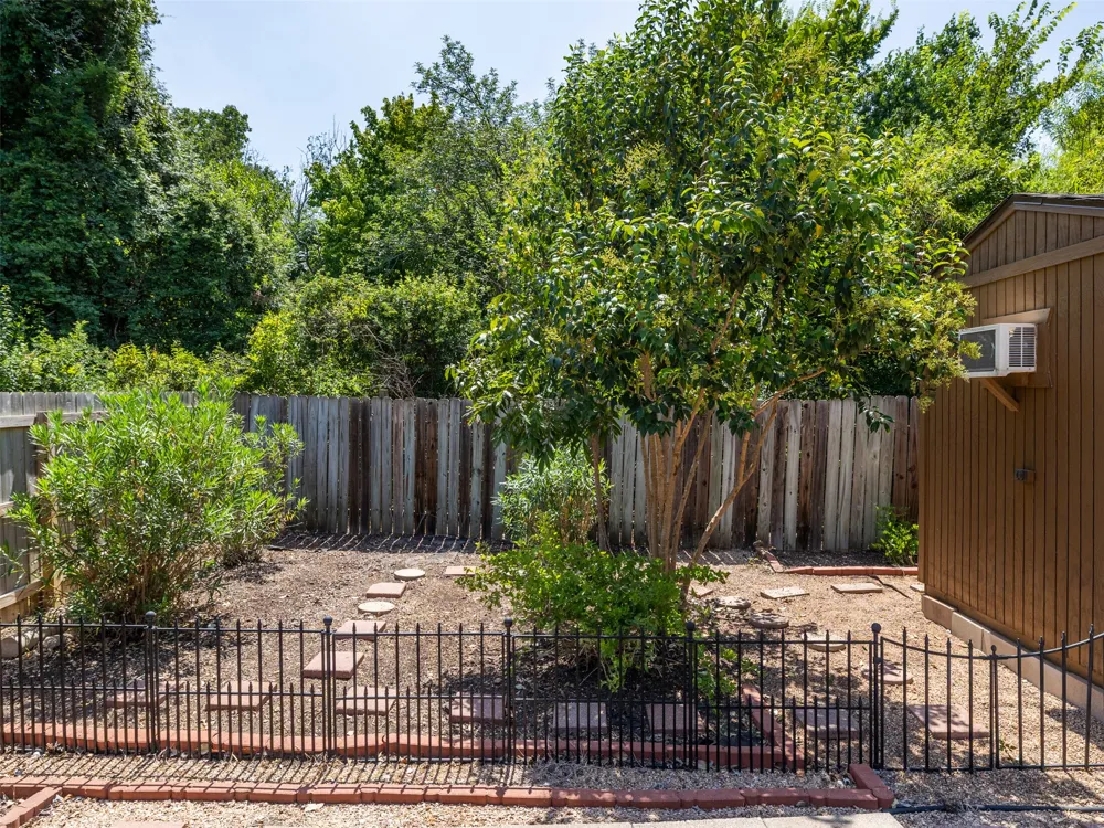 2101 Kent Street Taylor, TX 76574