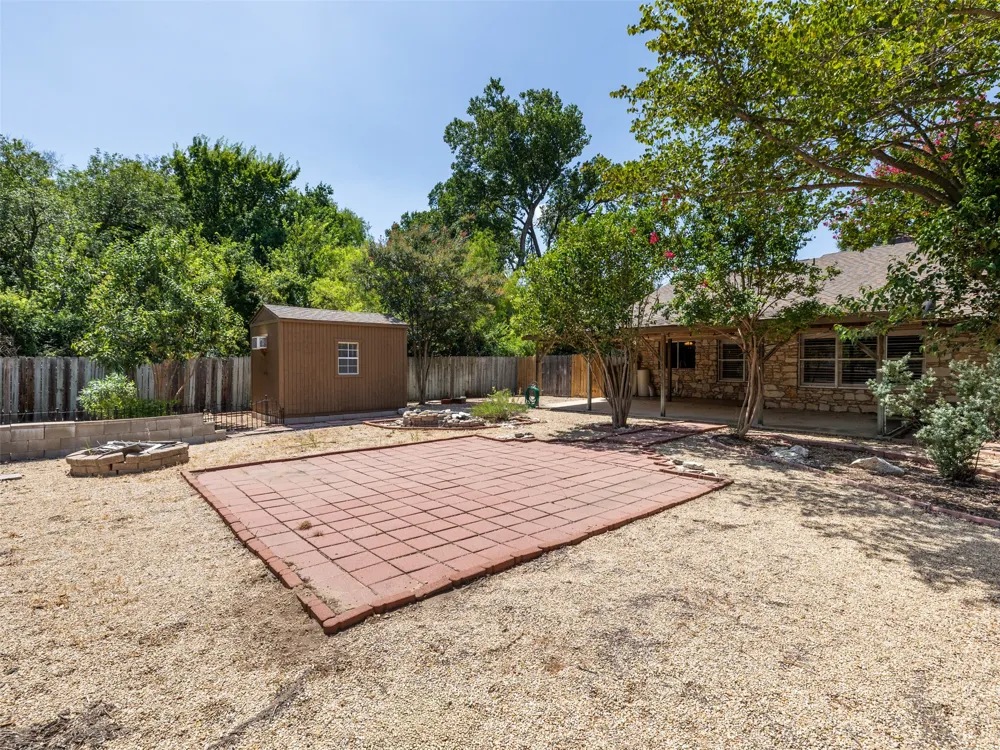 2101 Kent Street Taylor, TX 76574