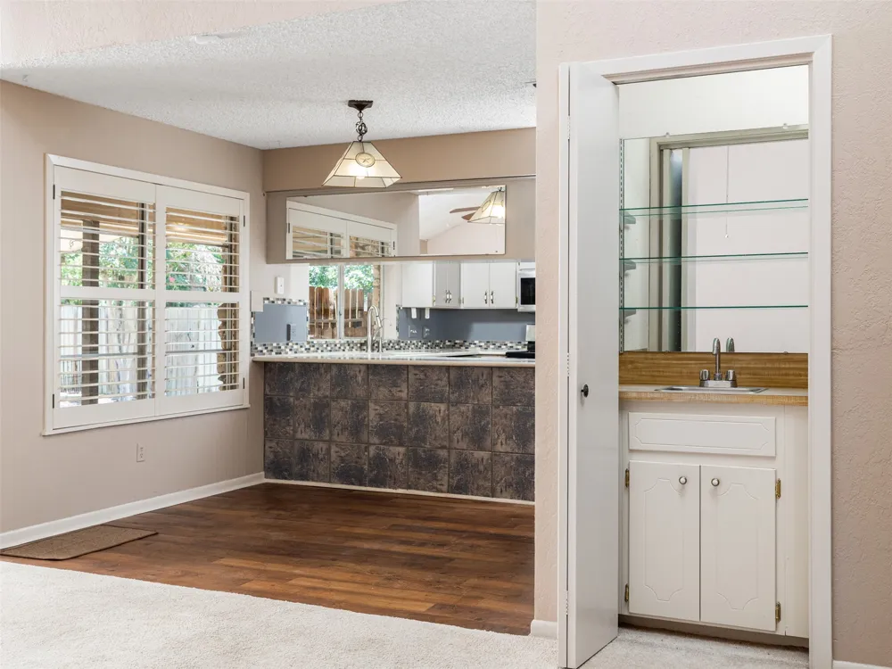 2101 Kent Street Taylor, TX 76574