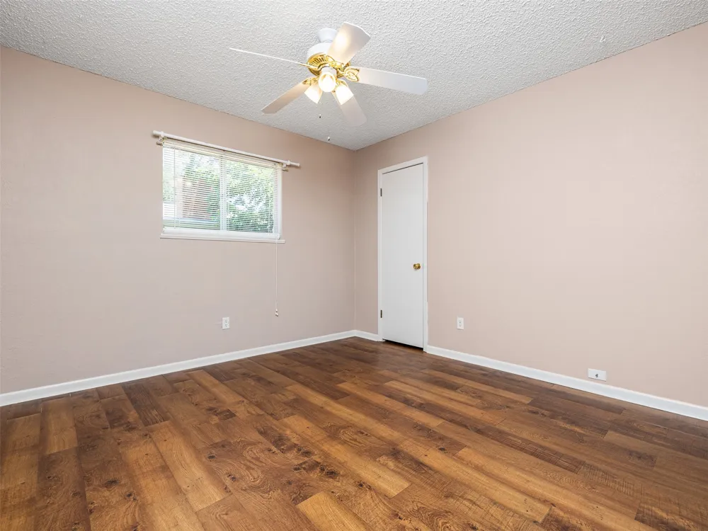 2101 Kent Street Taylor, TX 76574