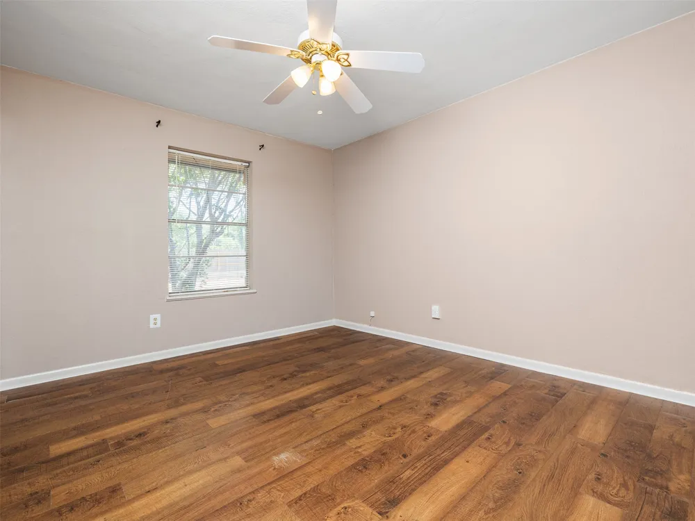 2101 Kent Street Taylor, TX 76574