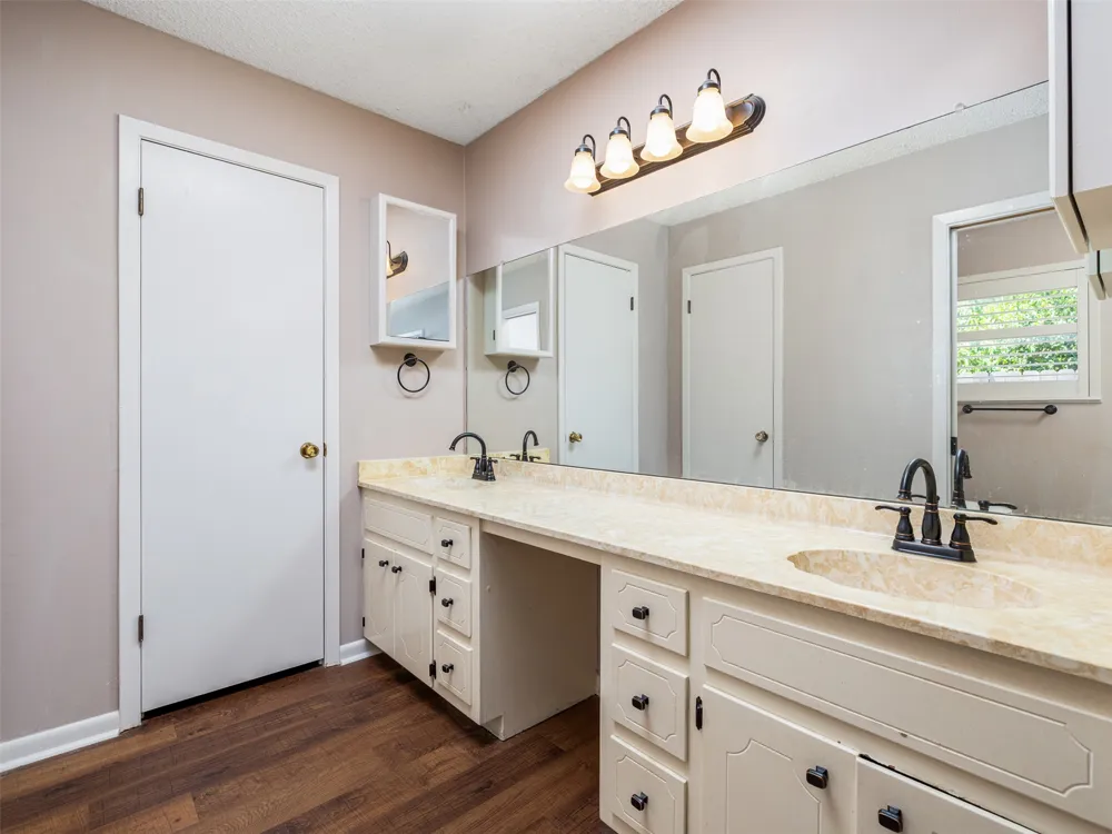 2101 Kent Street Taylor, TX 76574