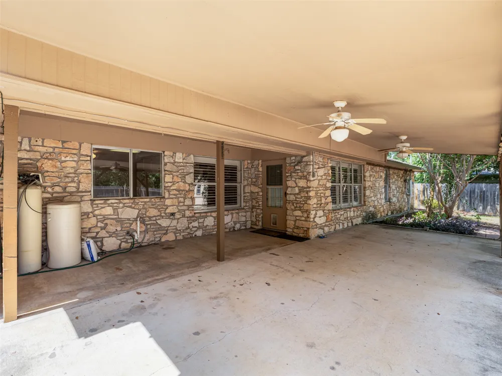 2101 Kent Street Taylor, TX 76574