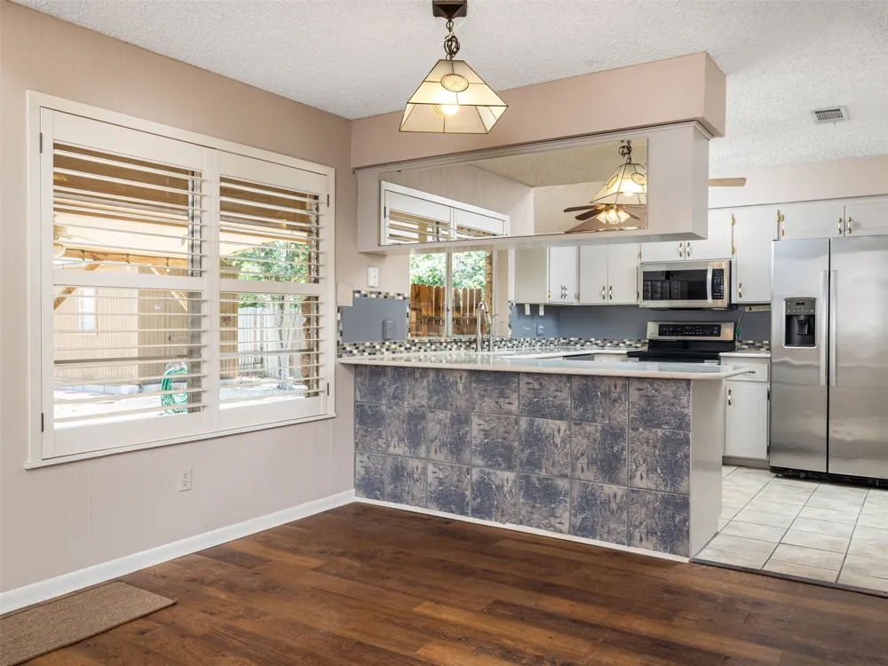 2101 Kent Street Taylor, TX 76574