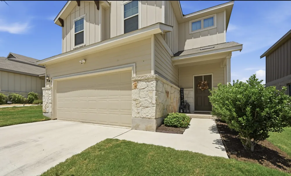 632 Pepperbark Loop Buda, TX 78610