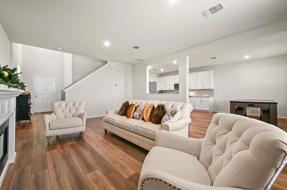 632 Pepperbark Loop Buda, TX 78610