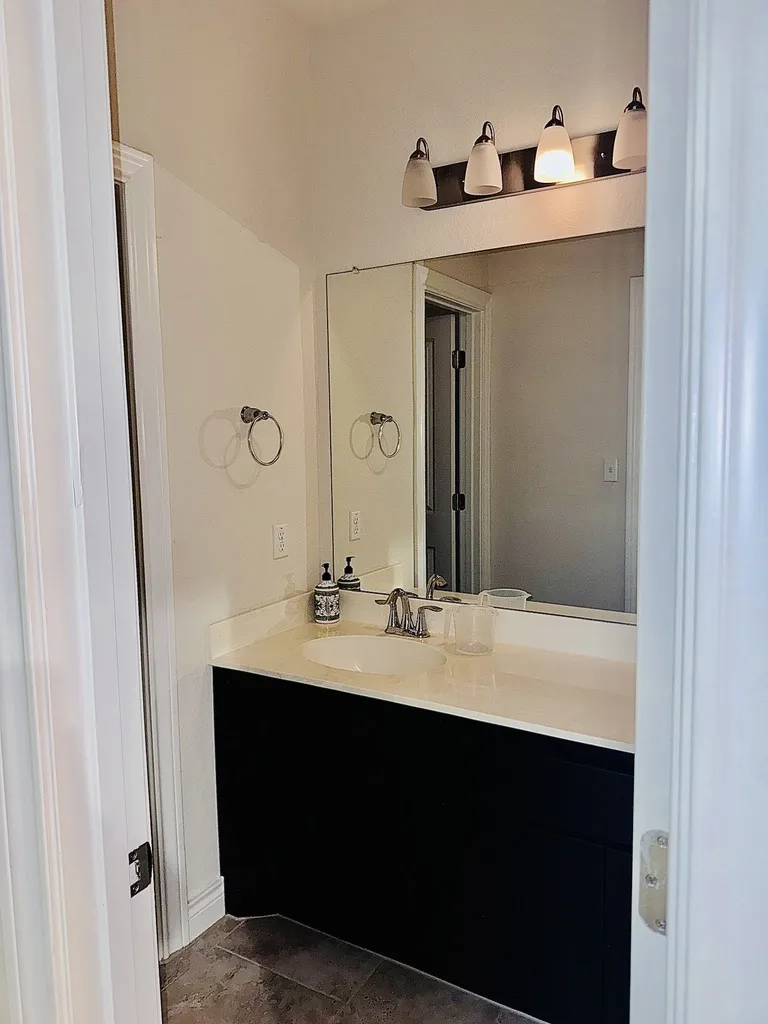 3925 Gildas Path Pflugerville, TX 78660