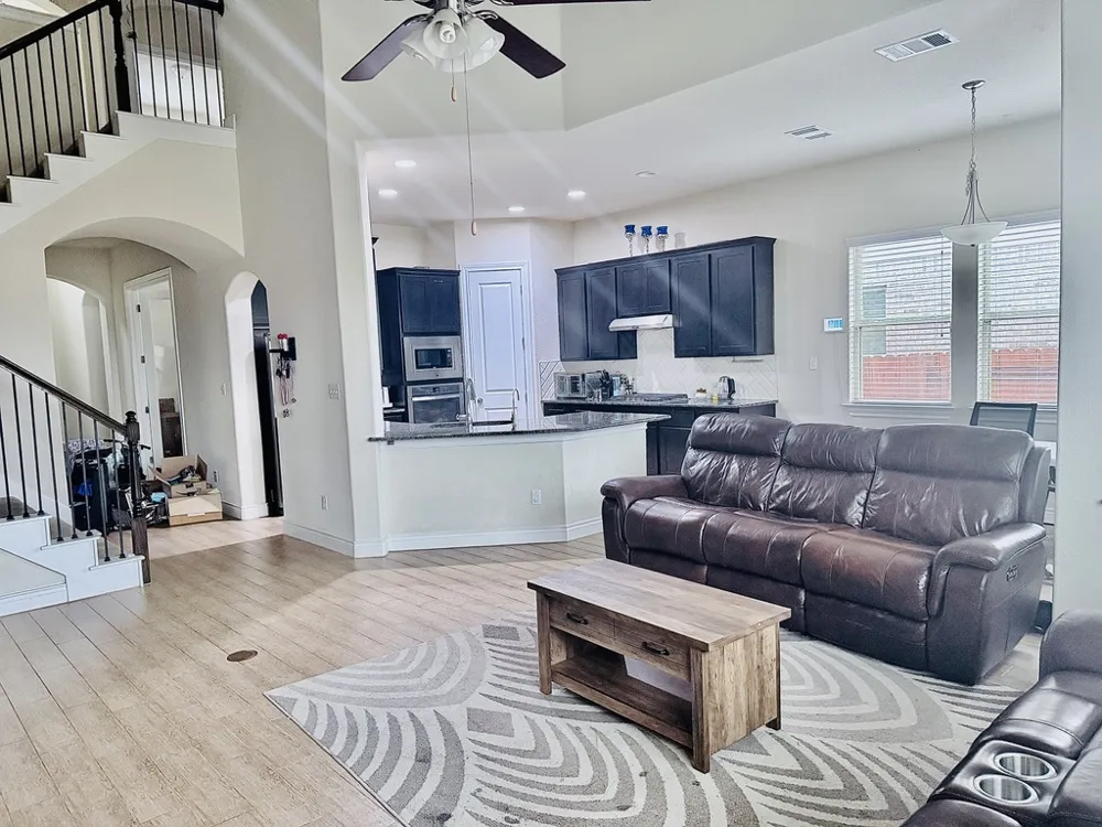 3925 Gildas Path Pflugerville, TX 78660