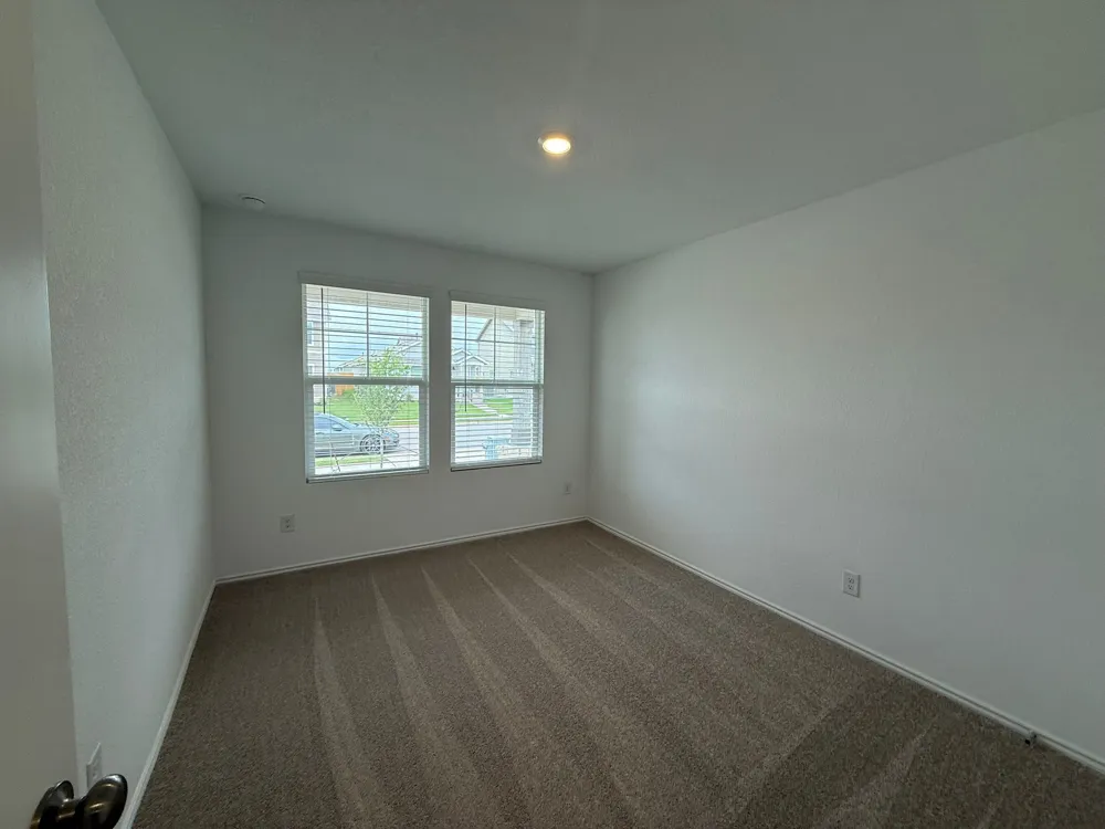 125 Sormonne Loop Kyle, TX 78640