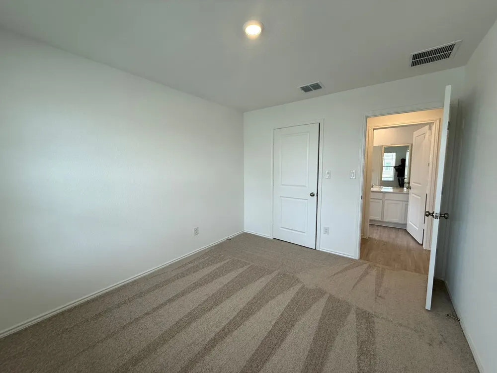 125 Sormonne Loop Kyle, TX 78640