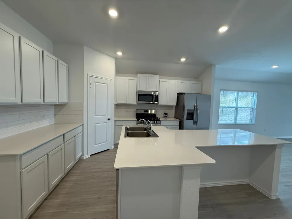 125 Sormonne Loop Kyle, TX 78640