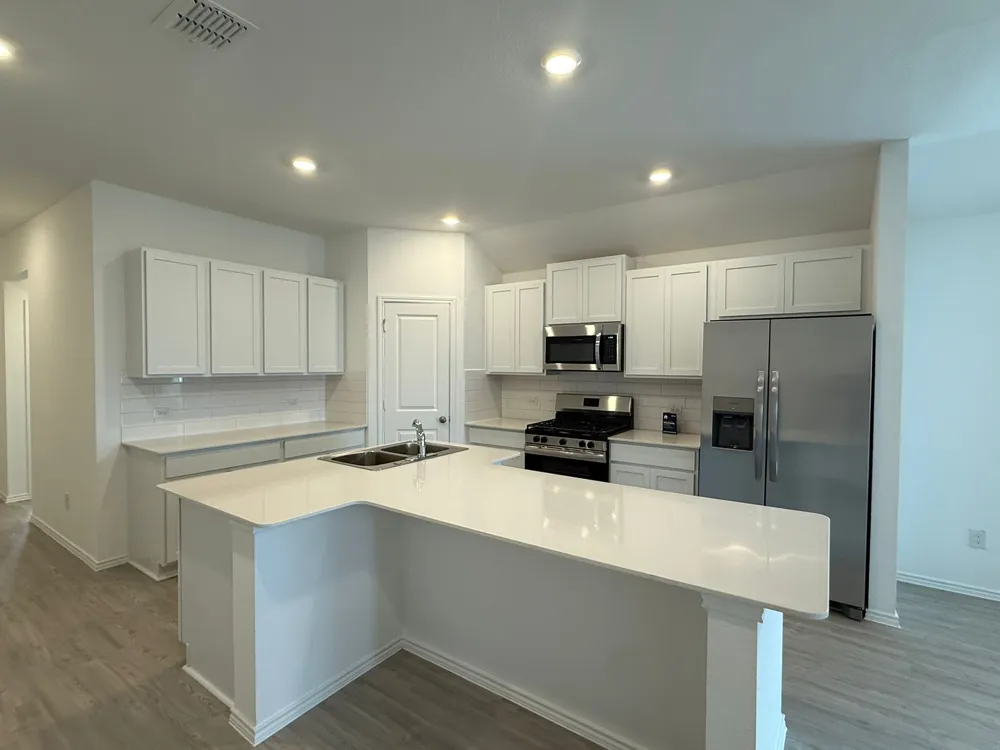 125 Sormonne Loop Kyle, TX 78640