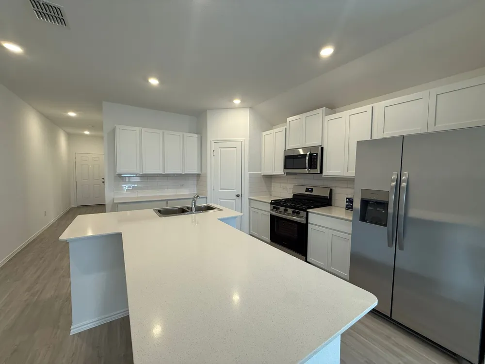 125 Sormonne Loop Kyle, TX 78640