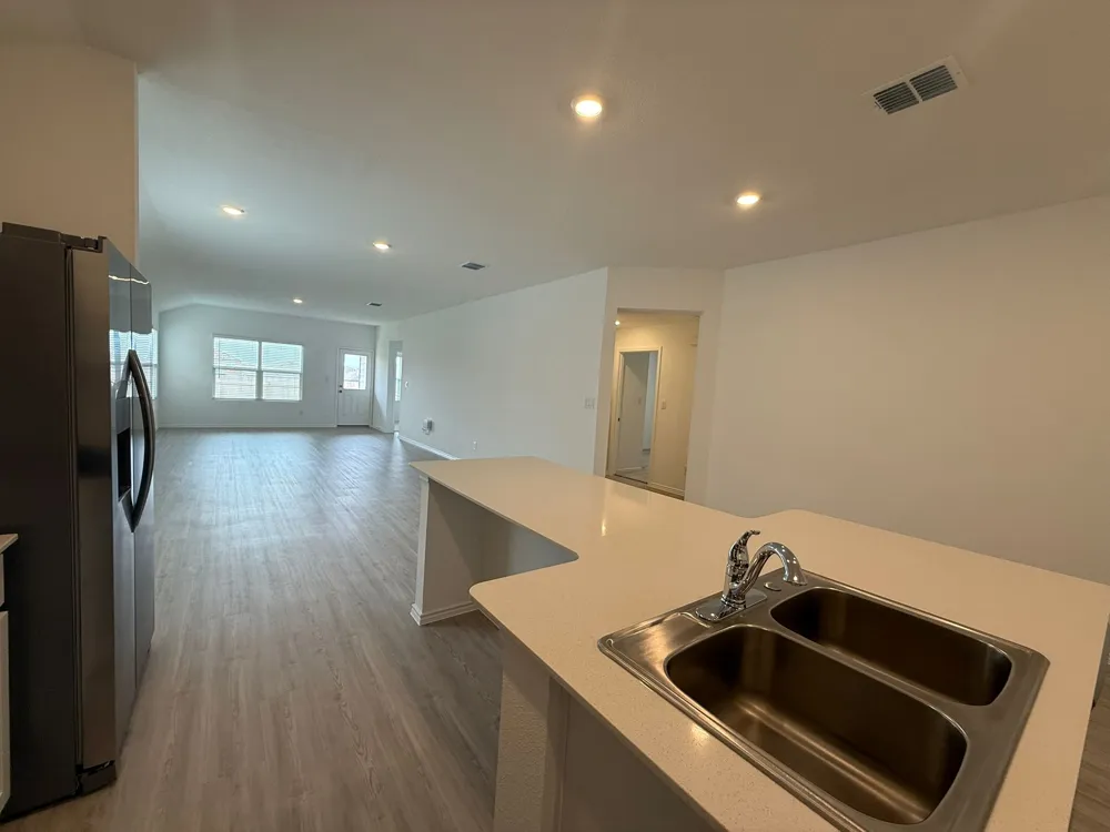 125 Sormonne Loop Kyle, TX 78640