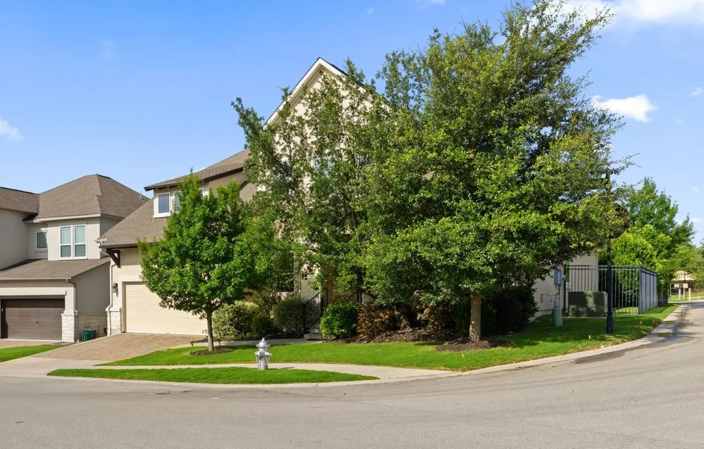 11613 Lake Stone Drive #70 Austin, TX 78738