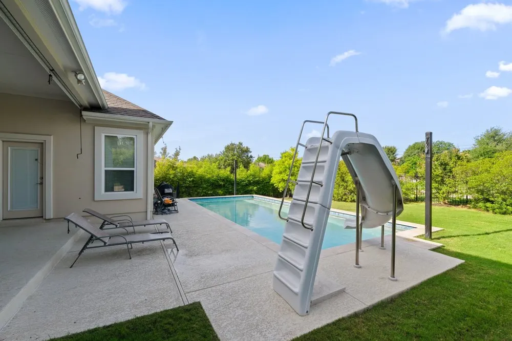 11613 Lake Stone Drive #70 Austin, TX 78738