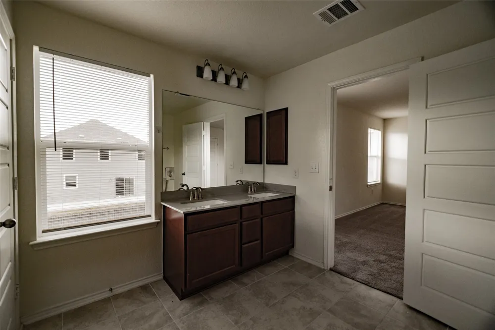 6412 Carriage Pines Drive Del Valle, TX 78617