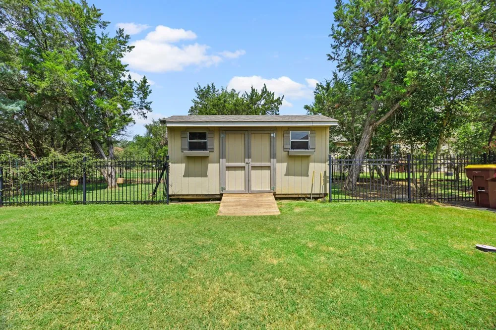 246 Southern Sunset Cove Driftwood, TX 78619