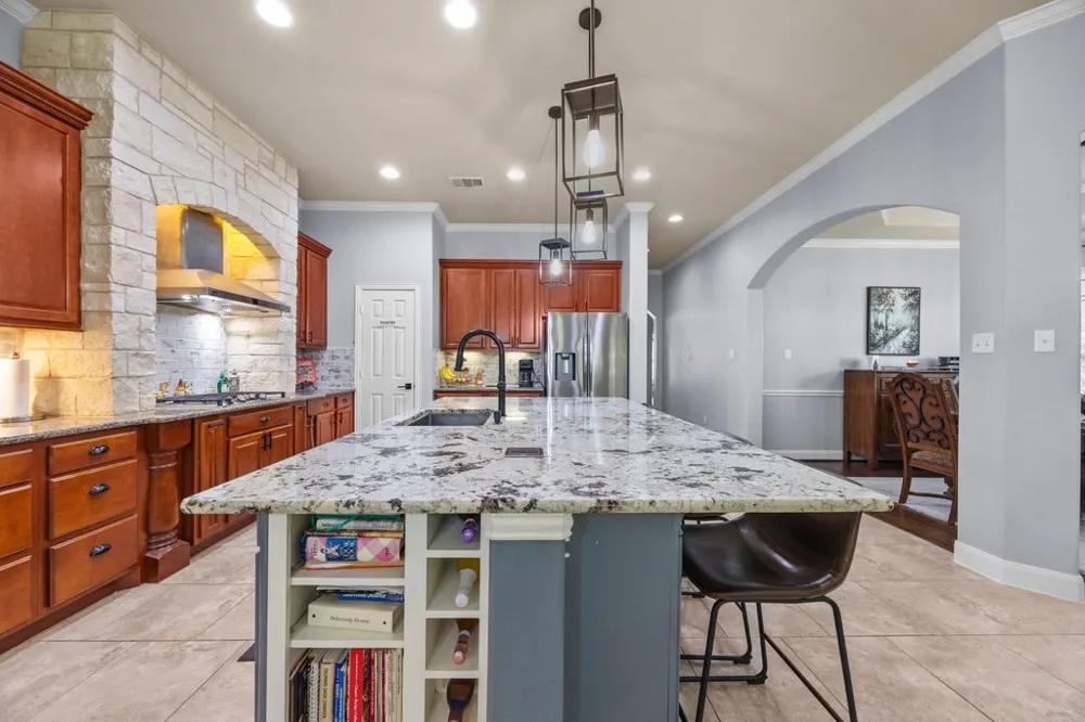 246 Southern Sunset Cove Driftwood, TX 78619