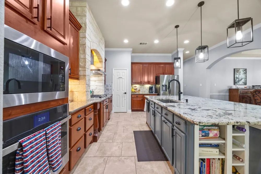 246 Southern Sunset Cove Driftwood, TX 78619