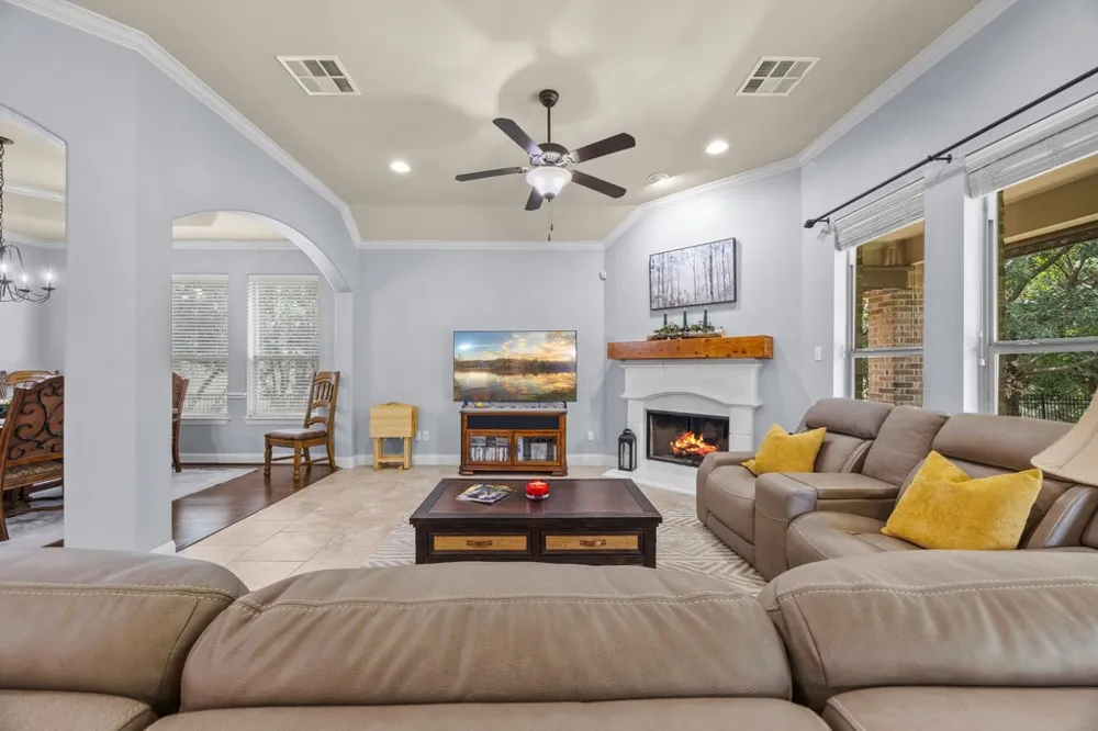246 Southern Sunset Cove Driftwood, TX 78619