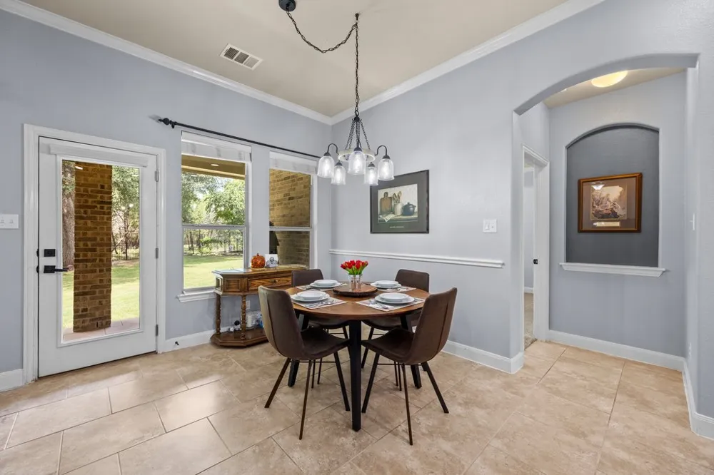 246 Southern Sunset Cove Driftwood, TX 78619